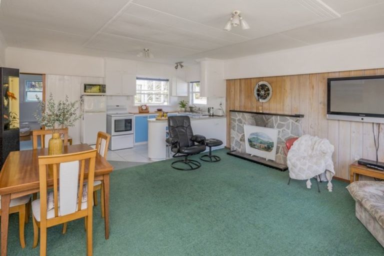 Photo of property in 25 Donovan Road, Paraparaumu Beach, Paraparaumu, 5032