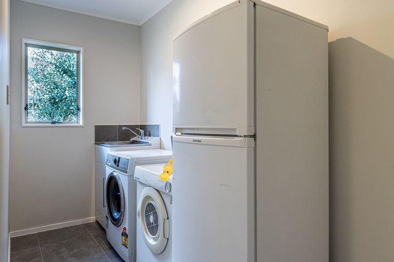 Photo of property in 105 Browning Street, Leamington, Cambridge, 3432