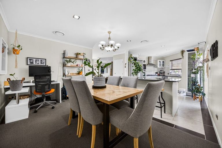 Photo of property in 20b Puketitiro Street, Glen Eden, Auckland, 0602