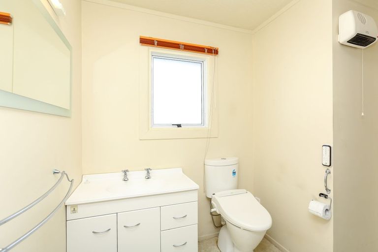 Photo of property in 153 Mangorei Road, Merrilands, New Plymouth, 4312