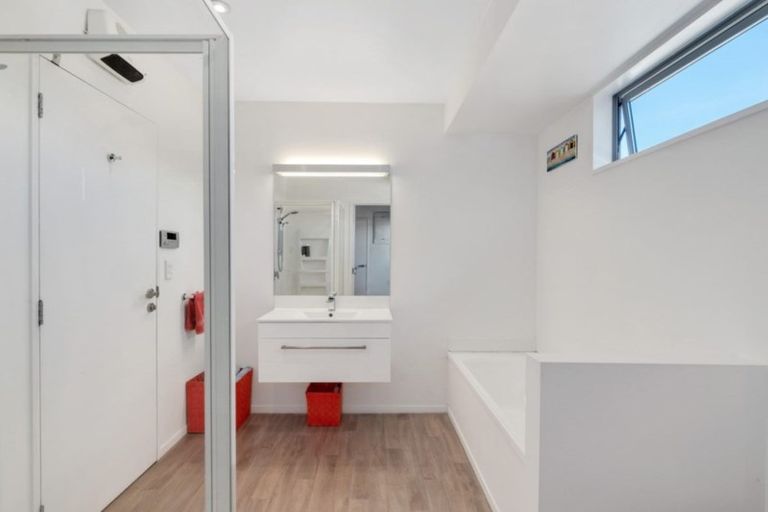 Photo of property in 15 Colesbury Street, Bishopdale, Christchurch, 8053