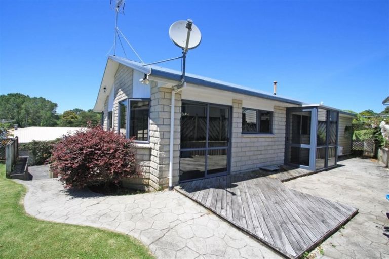 Photo of property in 4 Fantome Place, Whalers Gate, New Plymouth, 4310