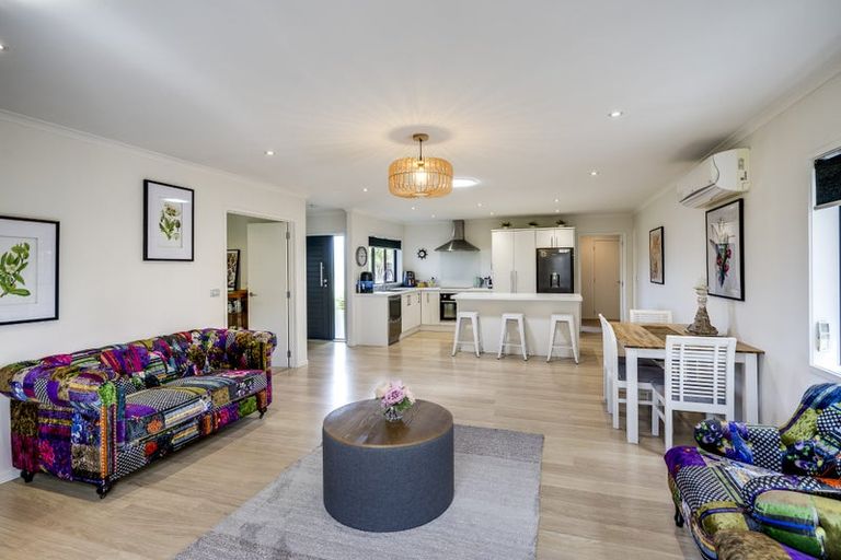 Photo of property in 11 Portland Place, Poraiti, Napier, 4112