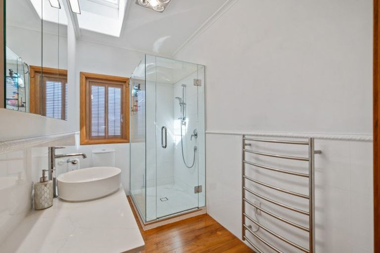 Photo of property in 40 Youngs Road, Papakura, 2110