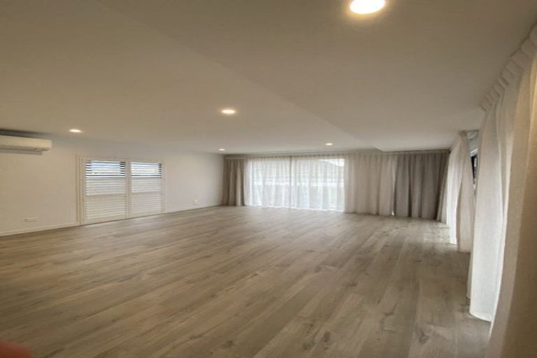 Photo of property in 18 Chapman Way, Jacks Point, 9371