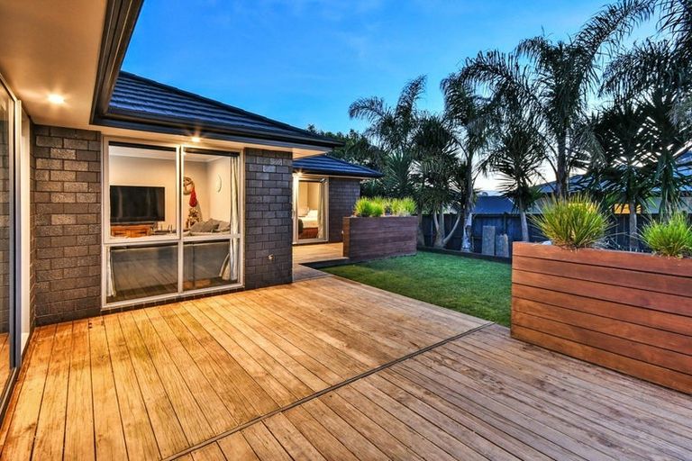 Photo of property in 135 Hillpark Drive, Pokeno, 2402