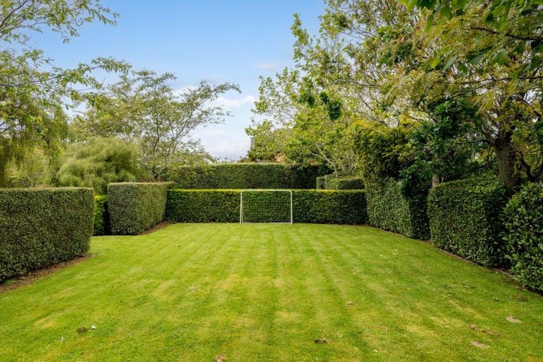 Photo of property in 17 Granville Terrace, Belleknowes, Dunedin, 9011