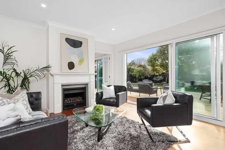 Photo of property in 7 Church Lane, Merivale, Christchurch, 8014