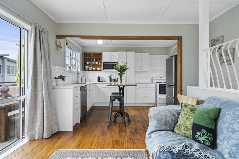 Photo of property in 215b Given Avenue, Whangamata, 3620