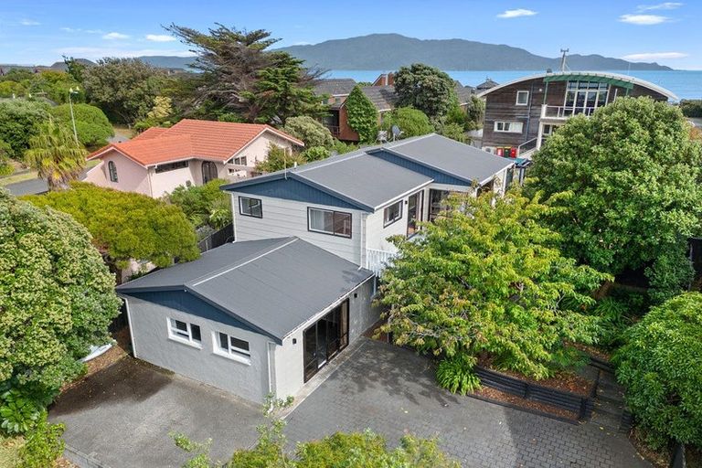 Photo of property in 167 Tutere Street, Waikanae Beach, Waikanae, 5036