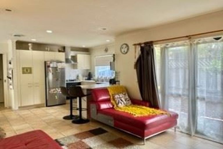 Photo of property in 24/2 Arawa Street, New Lynn, Auckland, 0600