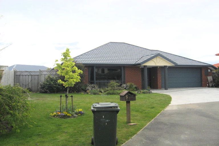 Photo of property in 5 Baldoyle Way, Casebrook, Christchurch, 8051