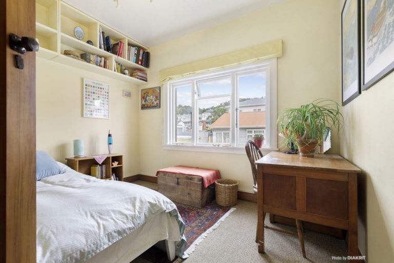 Photo of property in 4/56 Tanera Crescent, Brooklyn, Wellington, 6021