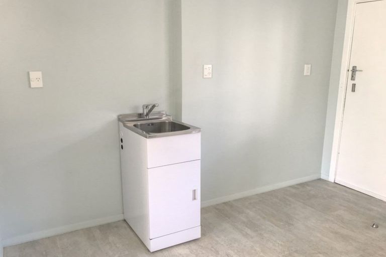 Photo of property in 30b York Street, Picton, 7220