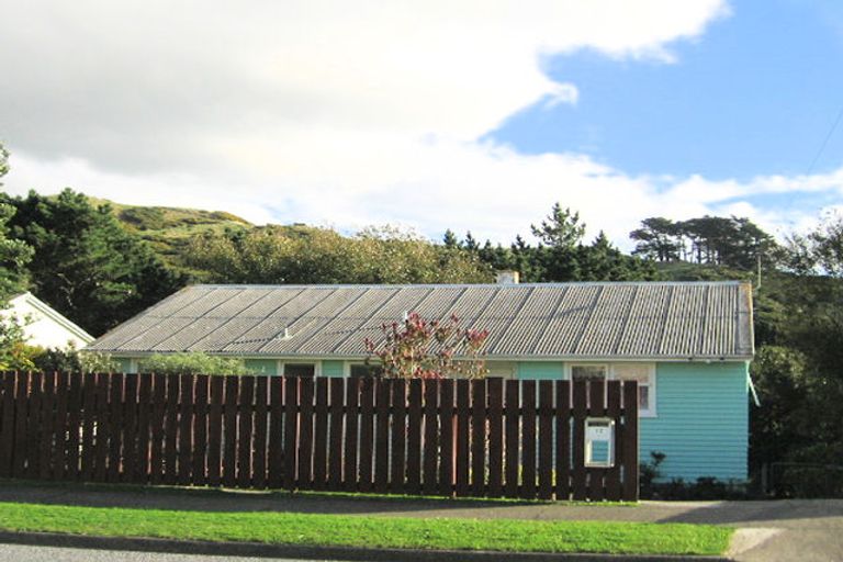 Photo of property in 112 Sievers Grove, Cannons Creek, Porirua, 5024