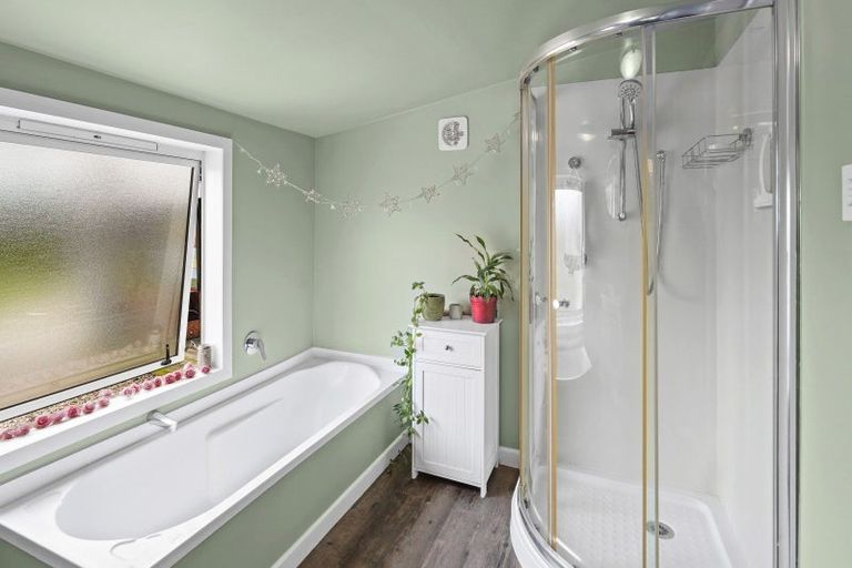 Photo of property in 21 Montgomery Street, Cheviot, 7310