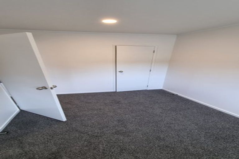 Photo of property in 1/15a Oates Road, Glen Eden, Auckland, 0602