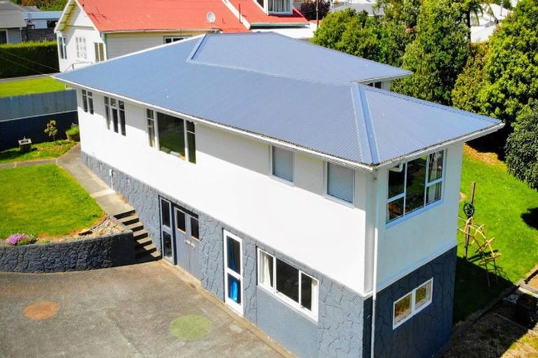 Photo of property in 27 Galt Street, Hawera, 4610