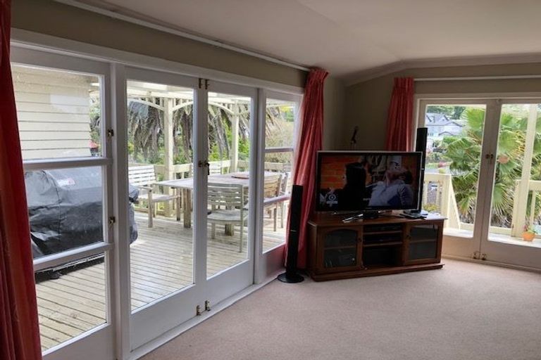 Photo of property in 54 Beulah Avenue, Rothesay Bay, Auckland, 0630