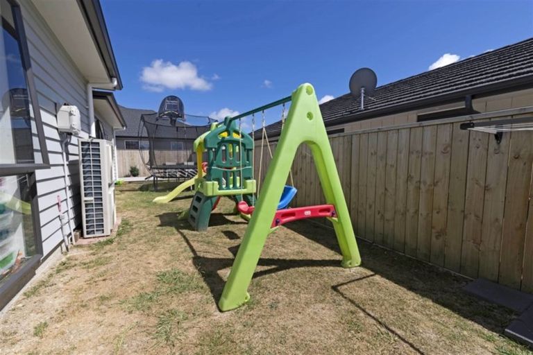 Photo of property in 20 Kuawa Drive, Kumeu, 0810