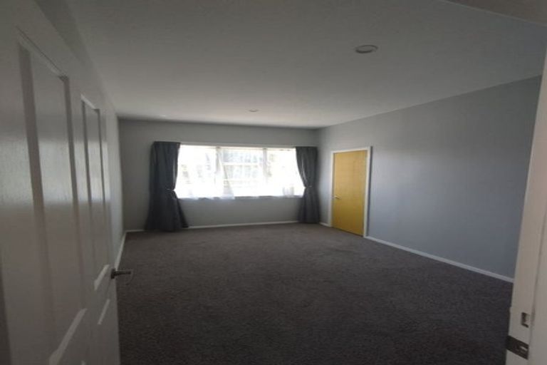 Photo of property in 114 Cambridge Terrace, Fairfield, Lower Hutt, 5011