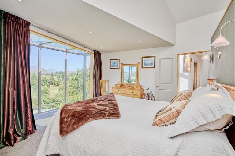 Photo of property in 37 Cotter Avenue, Arrowtown, 9302