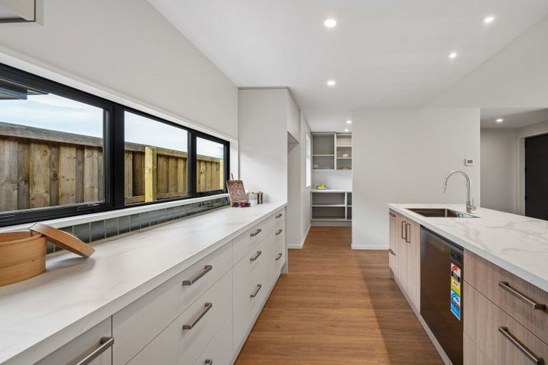 Photo of property in 2 Rowland Place, Rangiora, 7400