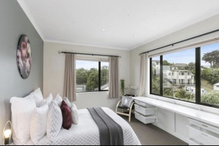 Photo of property in 16 View Road, Titahi Bay, Porirua, 5022