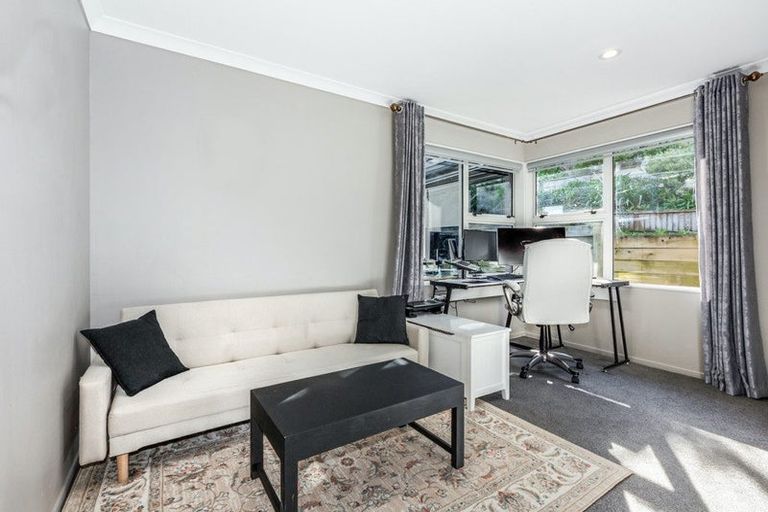 Photo of property in 62 Aotea Drive, Aotea, Porirua, 5024