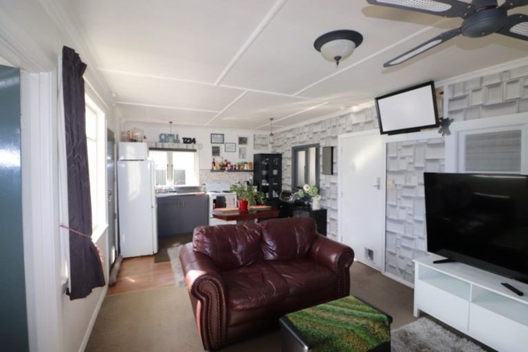 Photo of property in 22 Simmonds Street, Alexandra, 9320