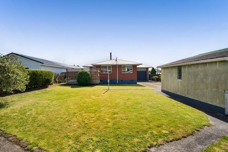 Photo of property in 21 Montjoy Street, Stratford, 4332