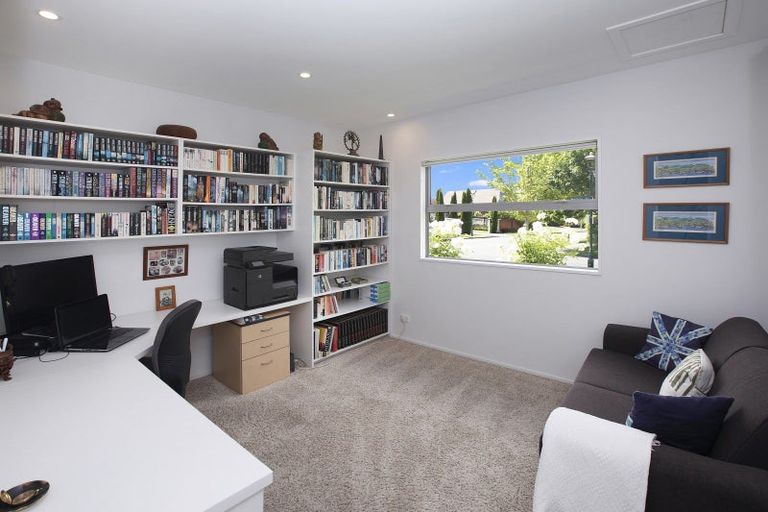 Photo of property in 2 Matisse Place, Burnside, Christchurch, 8053