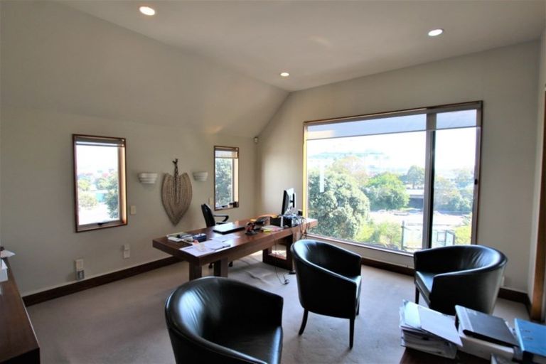 Photo of property in 112 Gladstone Road, Parnell, Auckland, 1052