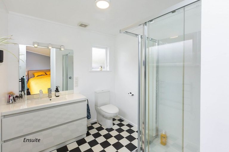 Photo of property in 55 Sunbrae Drive, Silverstream, Upper Hutt, 5019