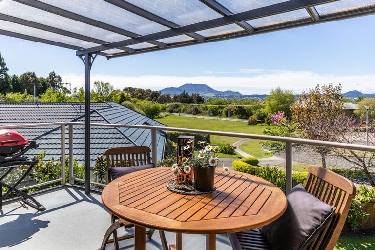 Photo of property in 41 Kinder Street, Acacia Bay, Taupo, 3330