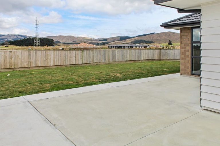 Photo of property in 32 Silicon Way, Fitzherbert, Palmerston North, 4410