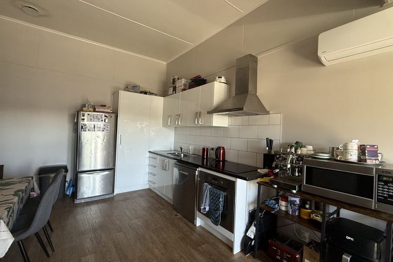 Photo of property in 59 Pirie Street, Mount Victoria, Wellington, 6011