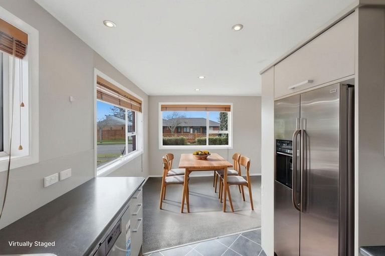 Photo of property in 21 Truby King Street, Merrilands, New Plymouth, 4312