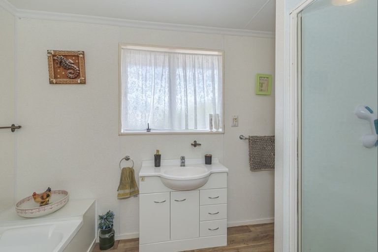 Photo of property in 28 Barling Street, Himatangi Beach, Foxton, 4891