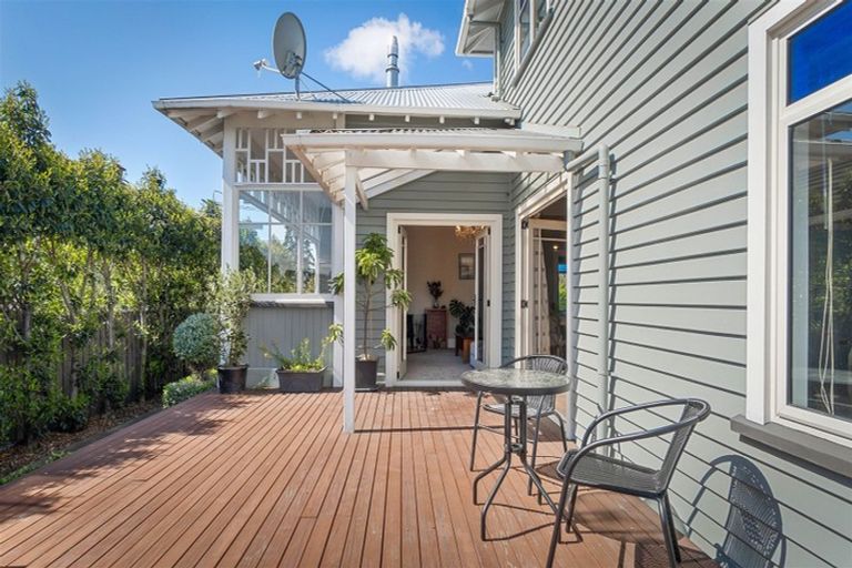 Photo of property in 215 Barrington Street, Somerfield, Christchurch, 8024