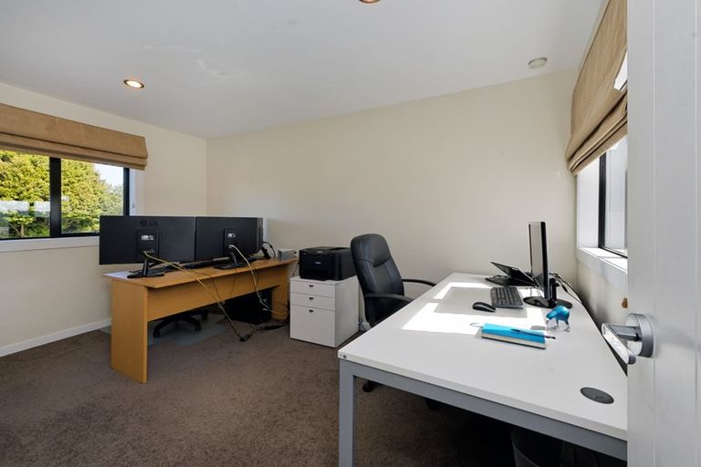 Photo of property in 92 Schnapper Rock Road, Schnapper Rock, Auckland, 0632