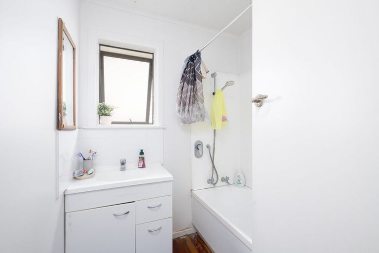 Photo of property in 6 Clark Street, Manurewa, Auckland, 2102