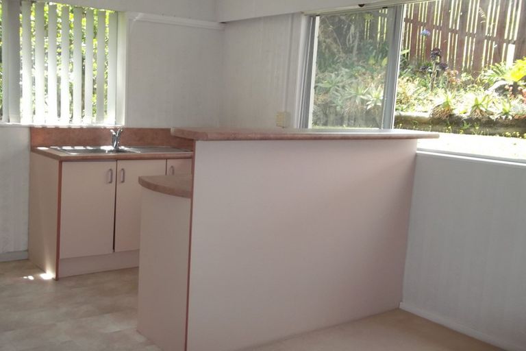 Photo of property in 31 Wyoming Avenue, Murrays Bay, Auckland, 0630