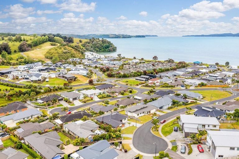 Photo of property in 12 Ariel Place, Snells Beach, 0920