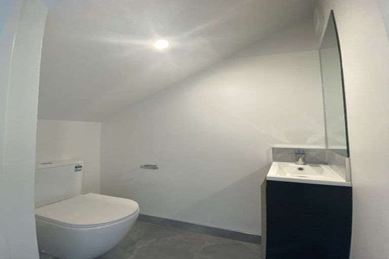 Photo of property in 96d Triangle Road, Massey, Auckland, 0614