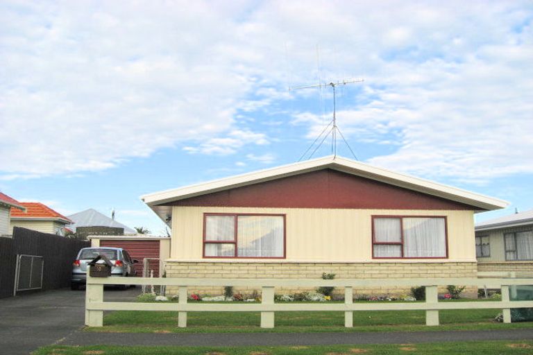 Photo of property in 10 Gunn Street, Gonville, Whanganui, 4501
