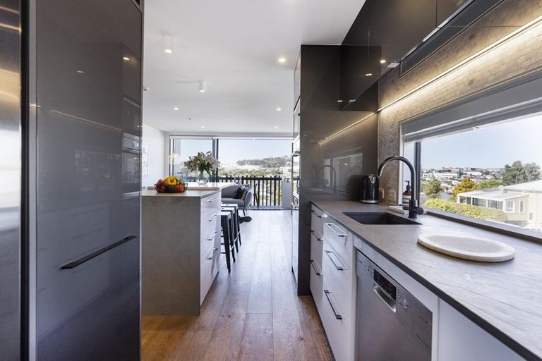 Photo of property in 1/6 Waima Street, Grey Lynn, Auckland, 1021