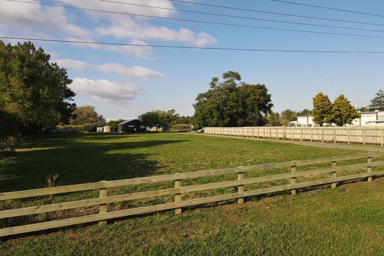 Photo of property in 16 Eureka Road, Eureka, Hamilton, 3287