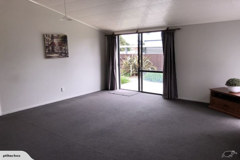 Photo of property in 15a Dalwood Grove, Highbury, Palmerston North, 4412