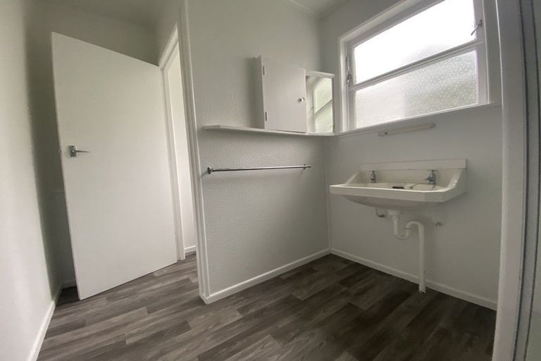 Photo of property in 5 Birch Street, Johnsonville, Wellington, 6037